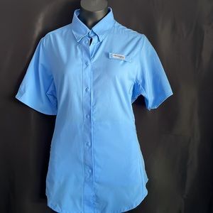 Columbia short sleeve omni shade blouse snap closure 2 side zip pockets